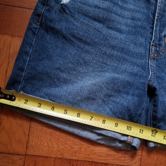 GAP Shorts - Picture 8 of 9